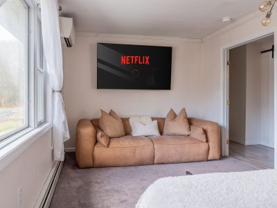 Relax and unwind with Netflix from the main bedroom’s king-sized bed, or lounge on the couch with a good book while enjoying the view. Need extra space? Simply push a button to extend the couch for ultimate comfort.