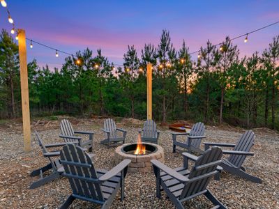 Equipped with a fire pit perfect for smores in the evenging!