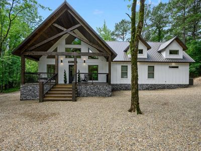 Snuggle S'more - luxury cabin that sleeps 4!