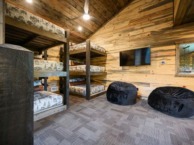 6 full-size beds in custom built bunks!