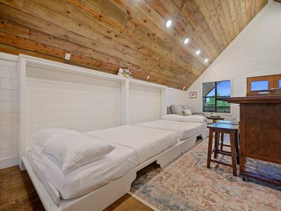 2 Full sized Murphy beds in the loft!