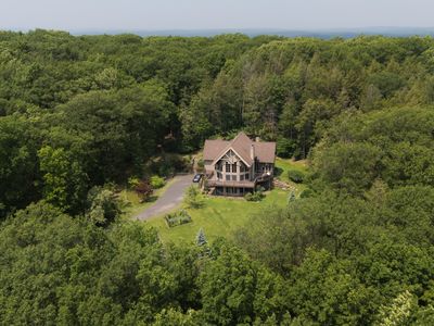 14 wooded acres make Mountain Vista Escape the ultimate private getaway.