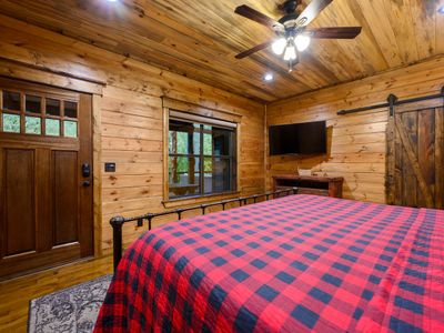 Access to the outdoor deck!