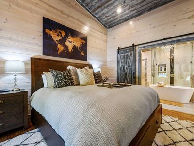 The second King Suite, also located on the main floor + a private bath.