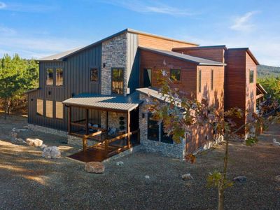 Sky High 'Homa - Luxury cabin that sleeps 23!