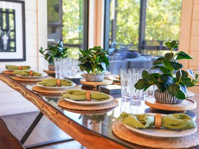 A dining experience framed by nature—just sit back and soak it in.