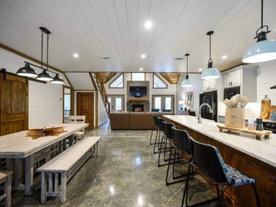 An open concept when you enter the cabin!