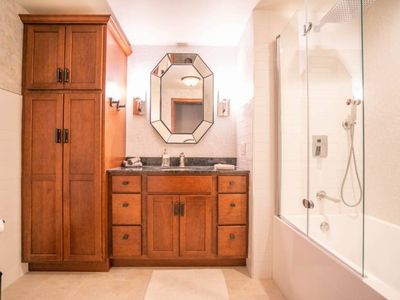 Main level full bathroom.