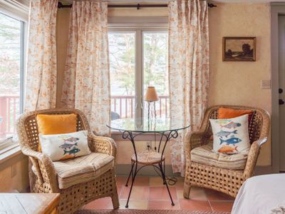 Breakfast nook in suite