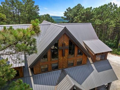 Heaven awaits in this rustic getaway.