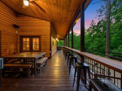 Outdoor dining table and bar top seating!