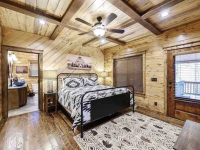 Master King 2 with deck access and an in-suite bathroom.