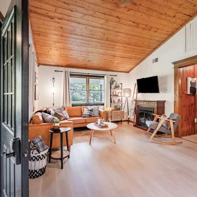 Mountain River Cabin