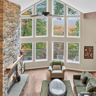 Mt Laurel Hideaway