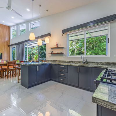 An elegant kitchen with contemporary finishes, designed for both style and function.