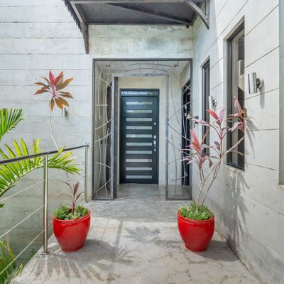serene outdoor passage, perfect for enjoying the fresh air and natural surroundings