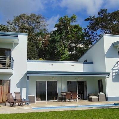 Entire 3-bedroom, all suites, private pool.