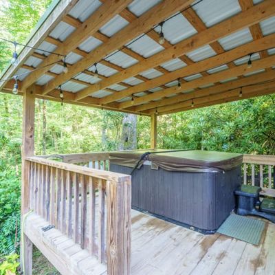 Hot tub