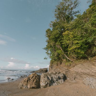 Enjoy easy access to a breathtaking beach, only 10 minutes away by foot.