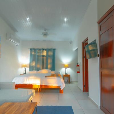 The Casita has two efficiency apartments. This property has exclusive access. 
Upstairs Casita