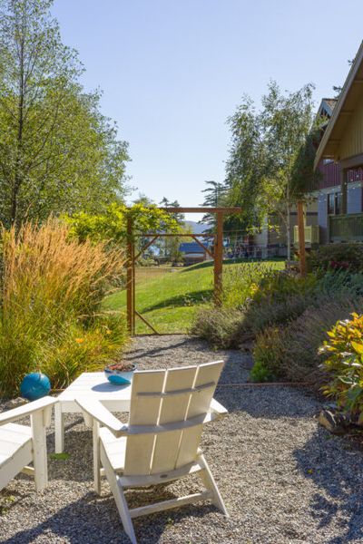 Walk to Town, Beach, Modern, Gourmet Kitchen, EV