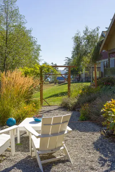Walk to Town, Beach, Modern, Gourmet Kitchen, EV