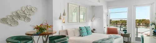 Portside Suite – Cape Crossing Resort and Marina