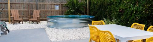 Tropical 7-unit retreat w/ pool & BBQ