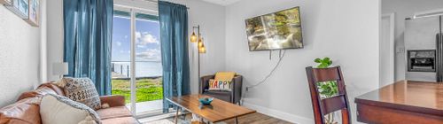 Indian River retreat w/ backyard & BBQ grill