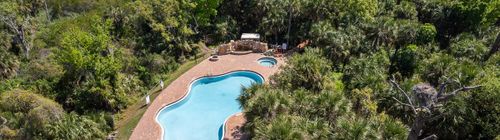 Waterfront 2BR w/ pool, sauna & resort amenities