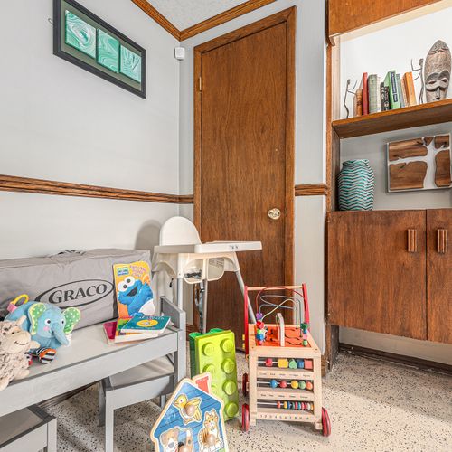 Traveling with little ones? We've got you covered! This home is stocked with baby essentials and fun toys to keep your kids comfortable and entertained during your stay.