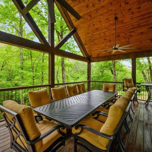 The outdoor dining area has seating for 12!