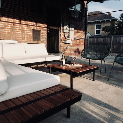 Backyard fun meets laid-back comfort.