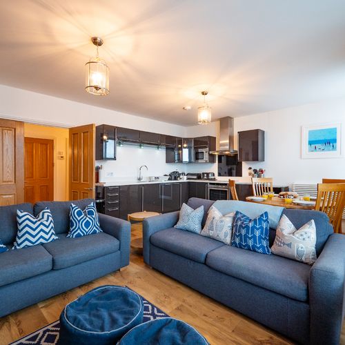 020cc7f6 1675 42d2 a28f f3819ce5f6c3 homerunner