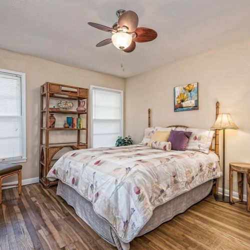 Queen Bedroom #3