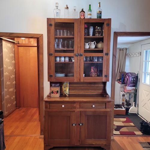 Kitchen:  the home has a very large kitchen with all appliances including a dishwasher as well as a dining area that seats 4 adults.