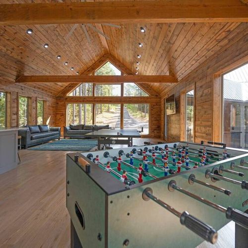 Additional game room off the patio!
