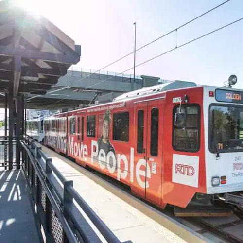 Rtd station 2 blocks away for easy access to downtown and the airport!