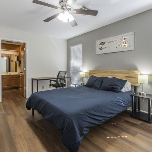 BR 1 Queen Bed with attached Bathroom