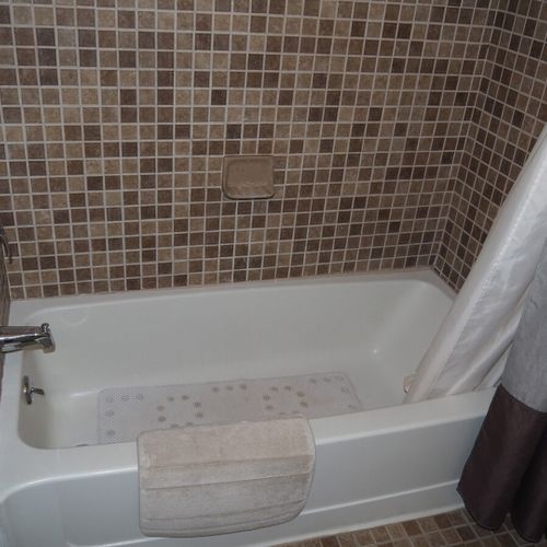 Bathroom:  full bathroom with a combination tub and shower.