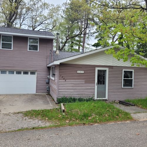 Overall:  front view of the property