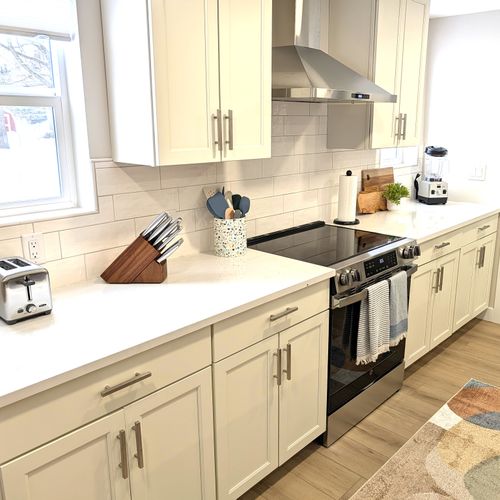 KITCHEN:  The home has a big and beautiful kitchen with all appliances including a dish washer, coffee bar, food pantry, and separate beverage cooler