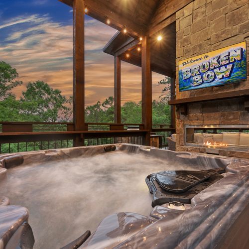 Relaxation at Glass and Timber comes easy when you’re wrapped in warm water and surrounded by towering trees.