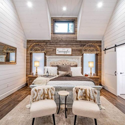 The coziest master suite!