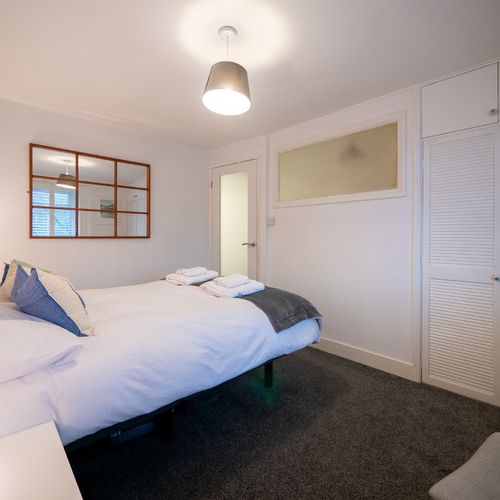 0acb3477 41c7 4a87 be0d cb59fe4b56df homerunner