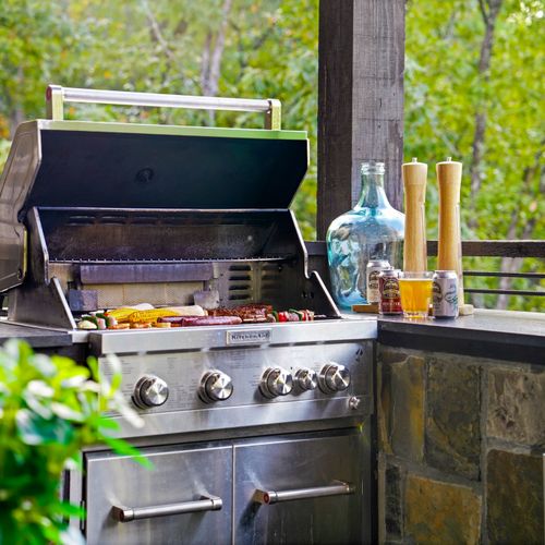 There's also a perfect outdoor grilling space designed for good food, great company, and gorgeous views.