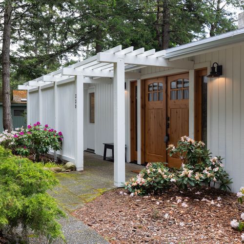 Contactless check-in with a lockbox code for ease.