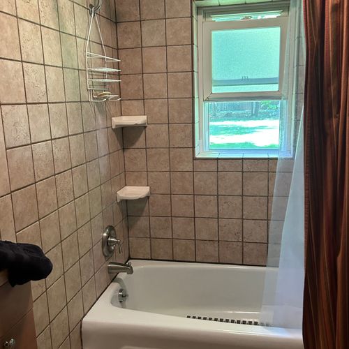Bathroom:  the cabin has a full bathroom with a combination tub and shower.