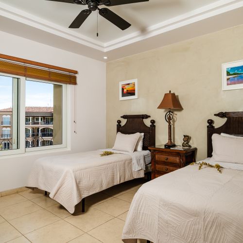 Second bedroom with 2 twin size beds