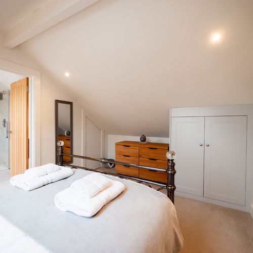 11d7fb8e 6a0c 48ff 8061 9ccd47684adf homerunner